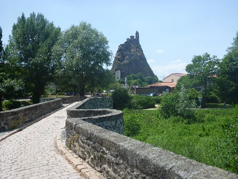Chemins de Compostelle : Montbrison - Le Puy (Voie de Cluny) - Photo 4