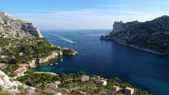 Ste Baume & Calanques en liberté - Photo 1