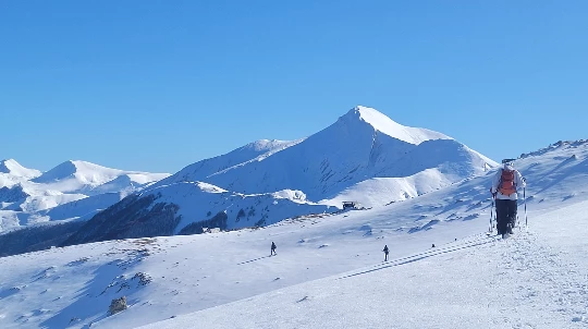 Terroirs du Pays Basque : randos hivernales, raquettes et cuisine gourmande ! - Photo 3