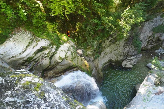 Week-end Canyoning & Via Ferrata Jura - Photo 8