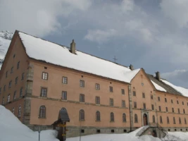 Cols et hospices mythiques des Alpes - Photo 1