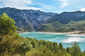 Verdon,entre lac, villages provençaux et canyons - Photo 1